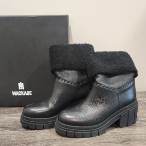 BNWT Mackage Rebelle Leather Chunky Fold Over Fleece Booties